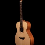 Modèle guitare folk OM 3-4